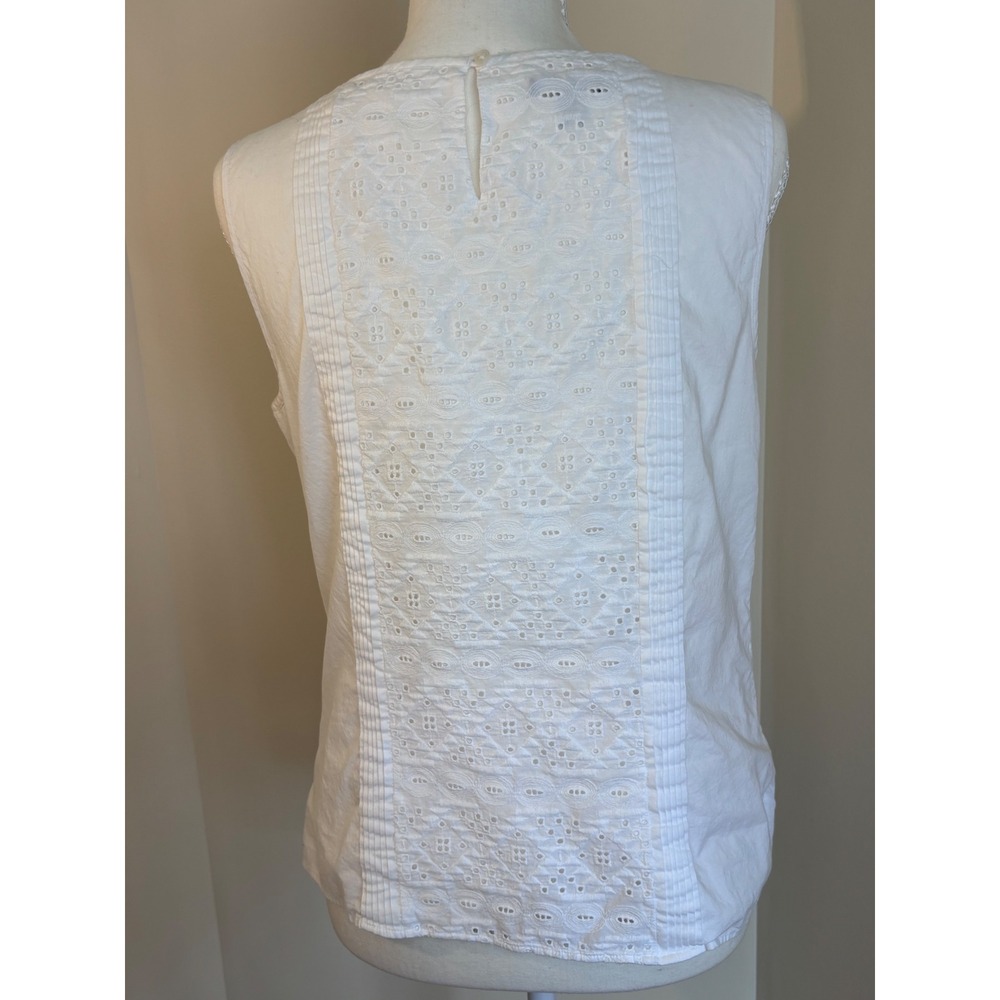 Talbots Petites Cottagecore White Eyelet Embroidered Sleeveless Cotton Top 8P - Picture 2 of 7